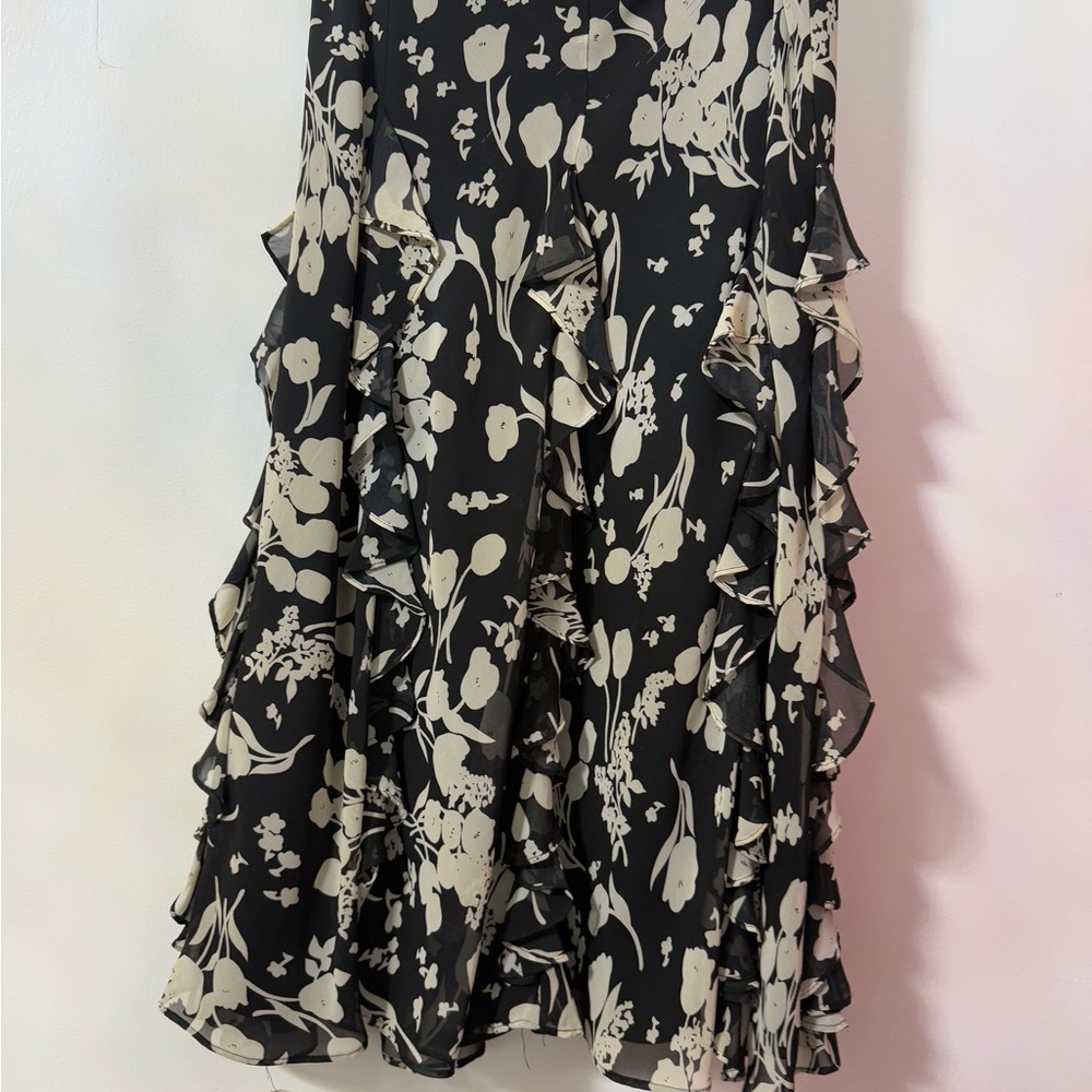 Dana Buchman Black and White Midi Fit and Flare Skirt with Blouse set.